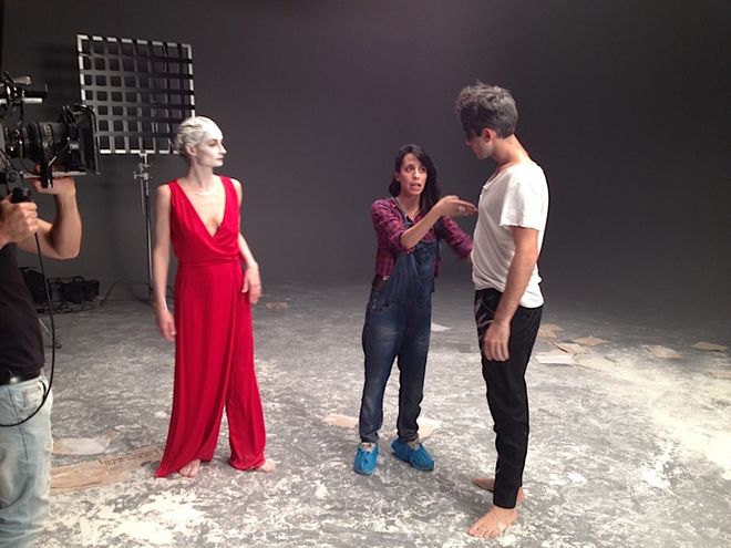 IMAGE: Beatriz explaining the acting to the male dancer