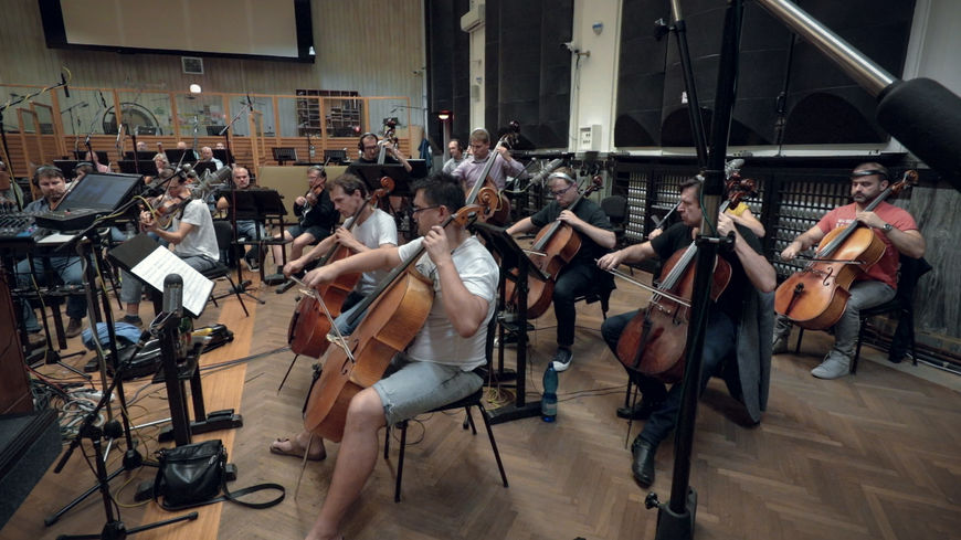 IMAGE: BTS - Orchestra recording lower